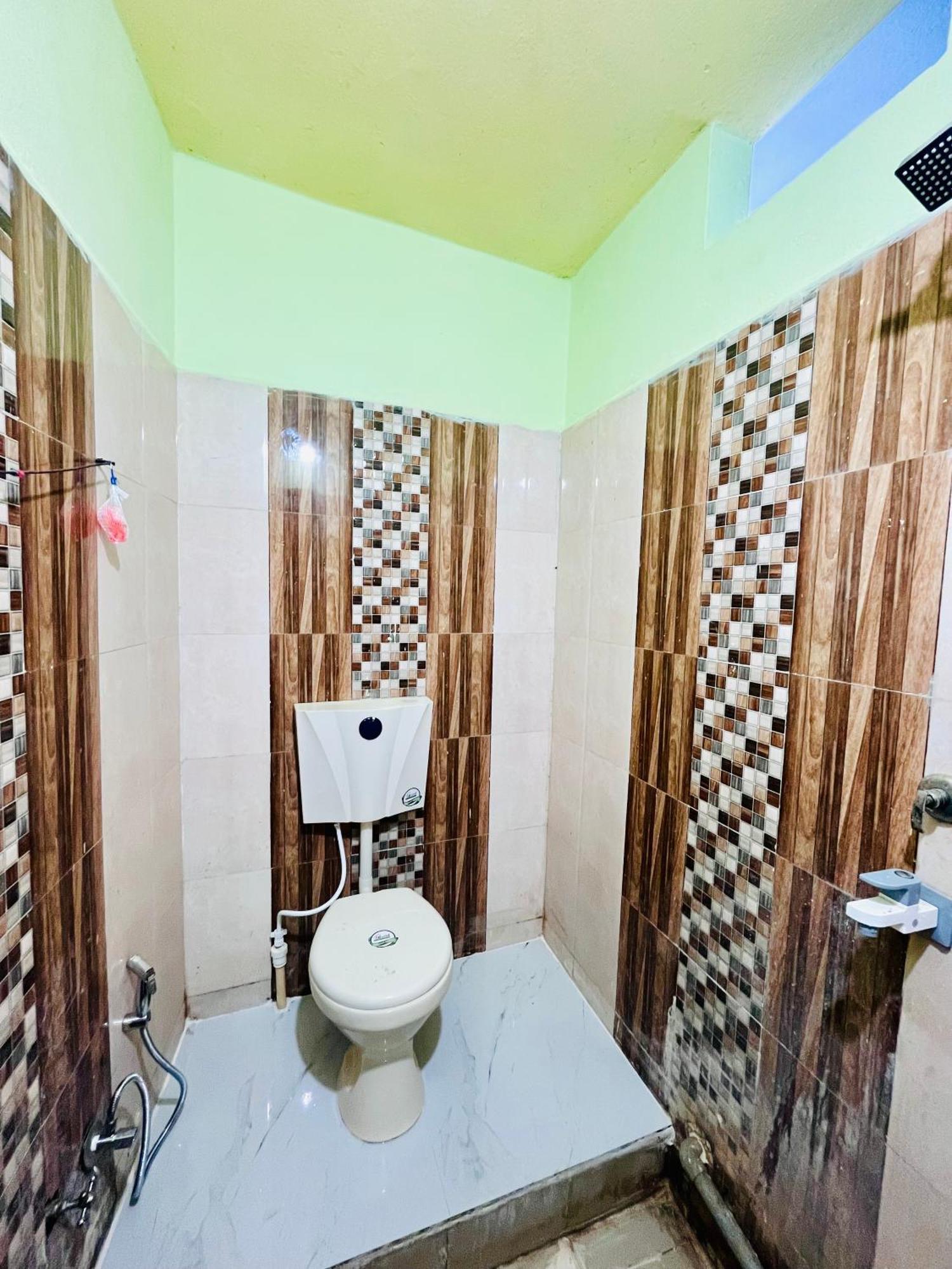 Rai Guest House Ujjain Buitenkant foto