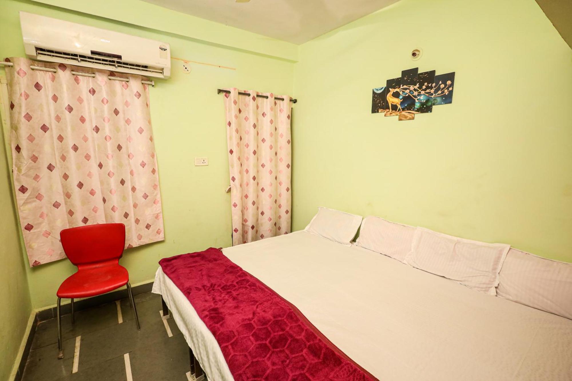 Rai Guest House Ujjain Buitenkant foto