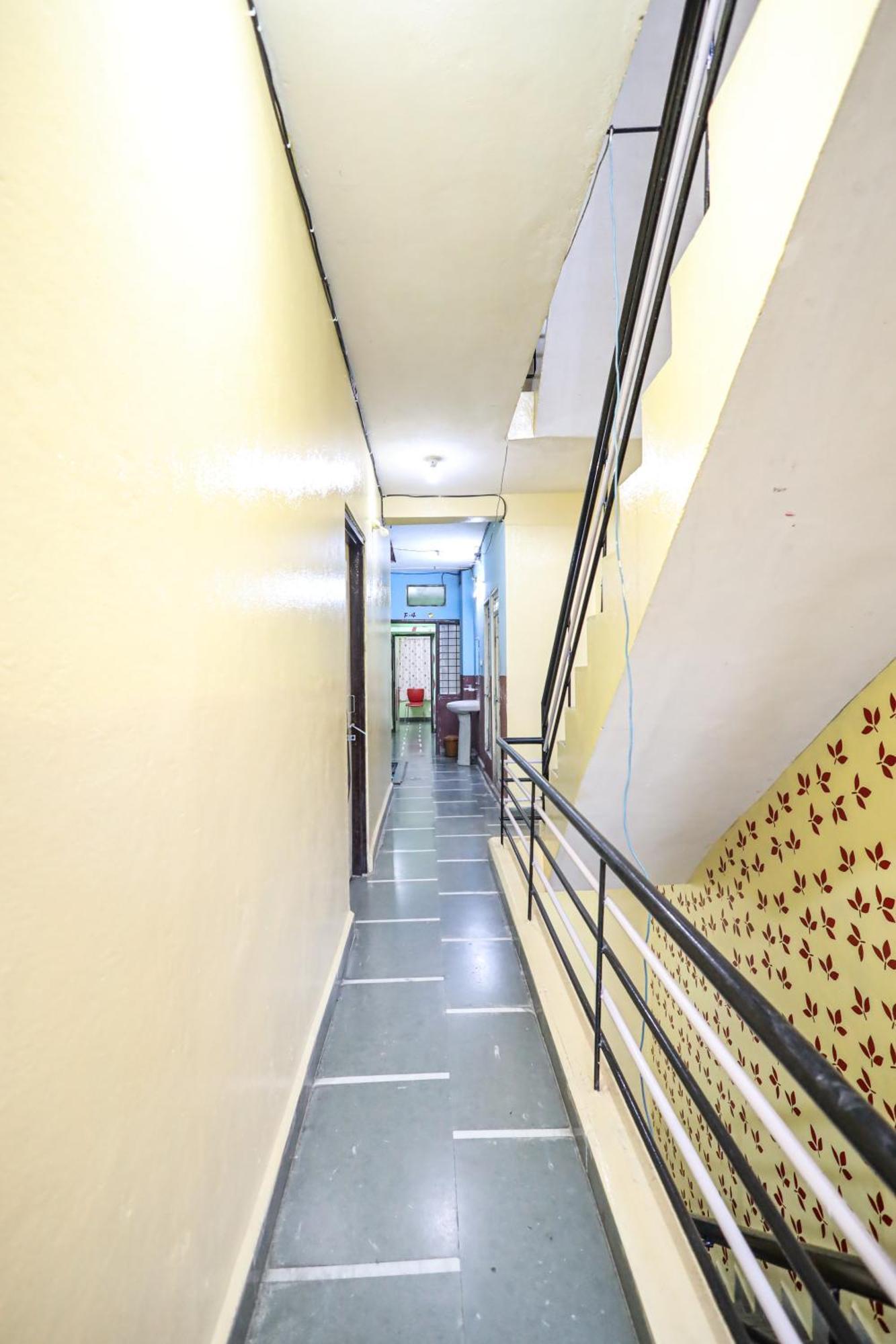 Rai Guest House Ujjain Buitenkant foto