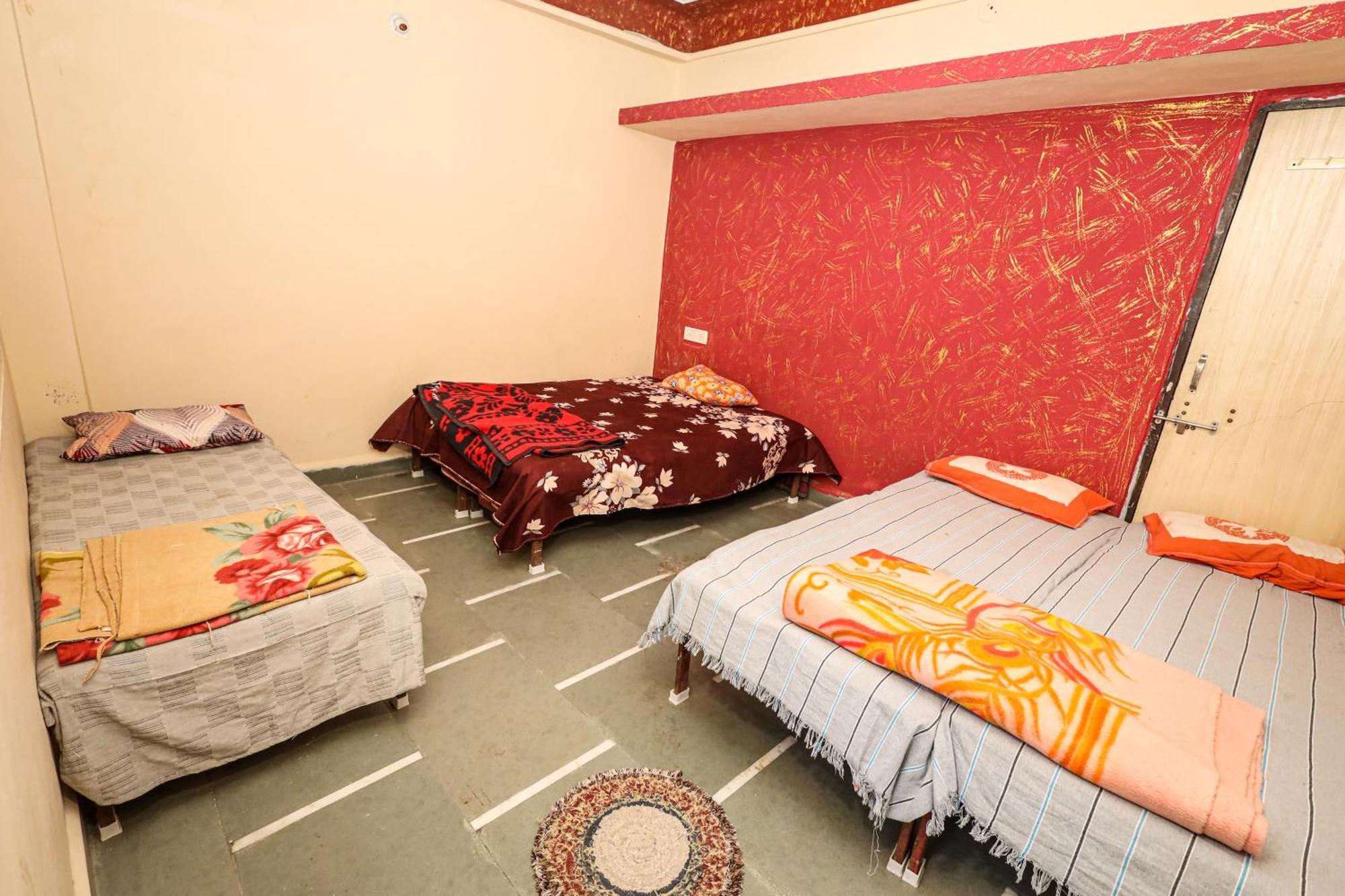 Rai Guest House Ujjain Buitenkant foto