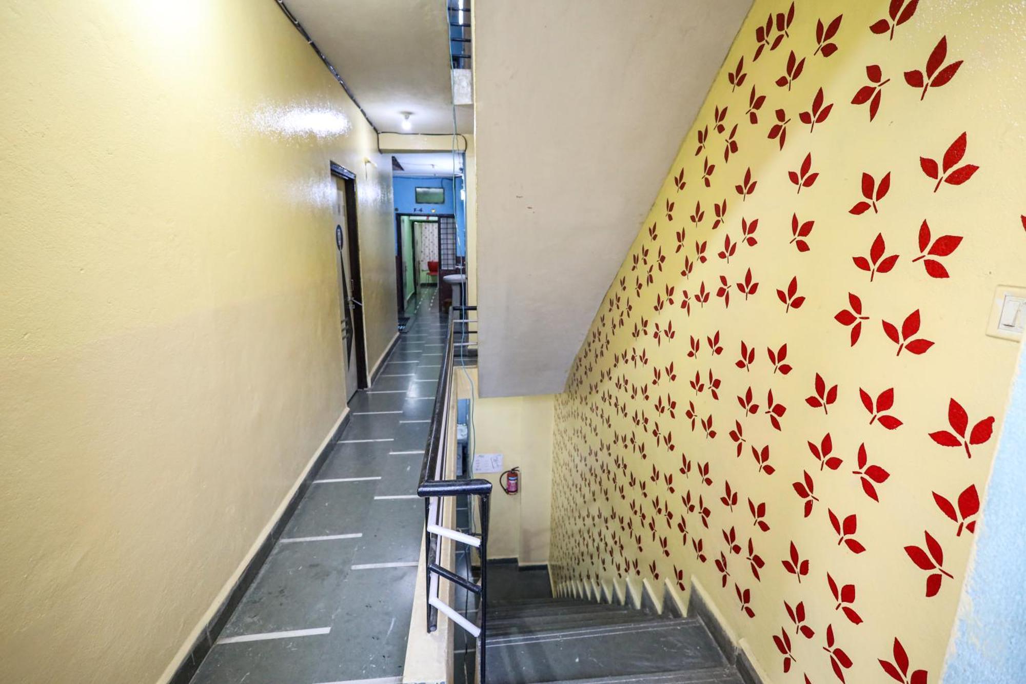 Rai Guest House Ujjain Buitenkant foto