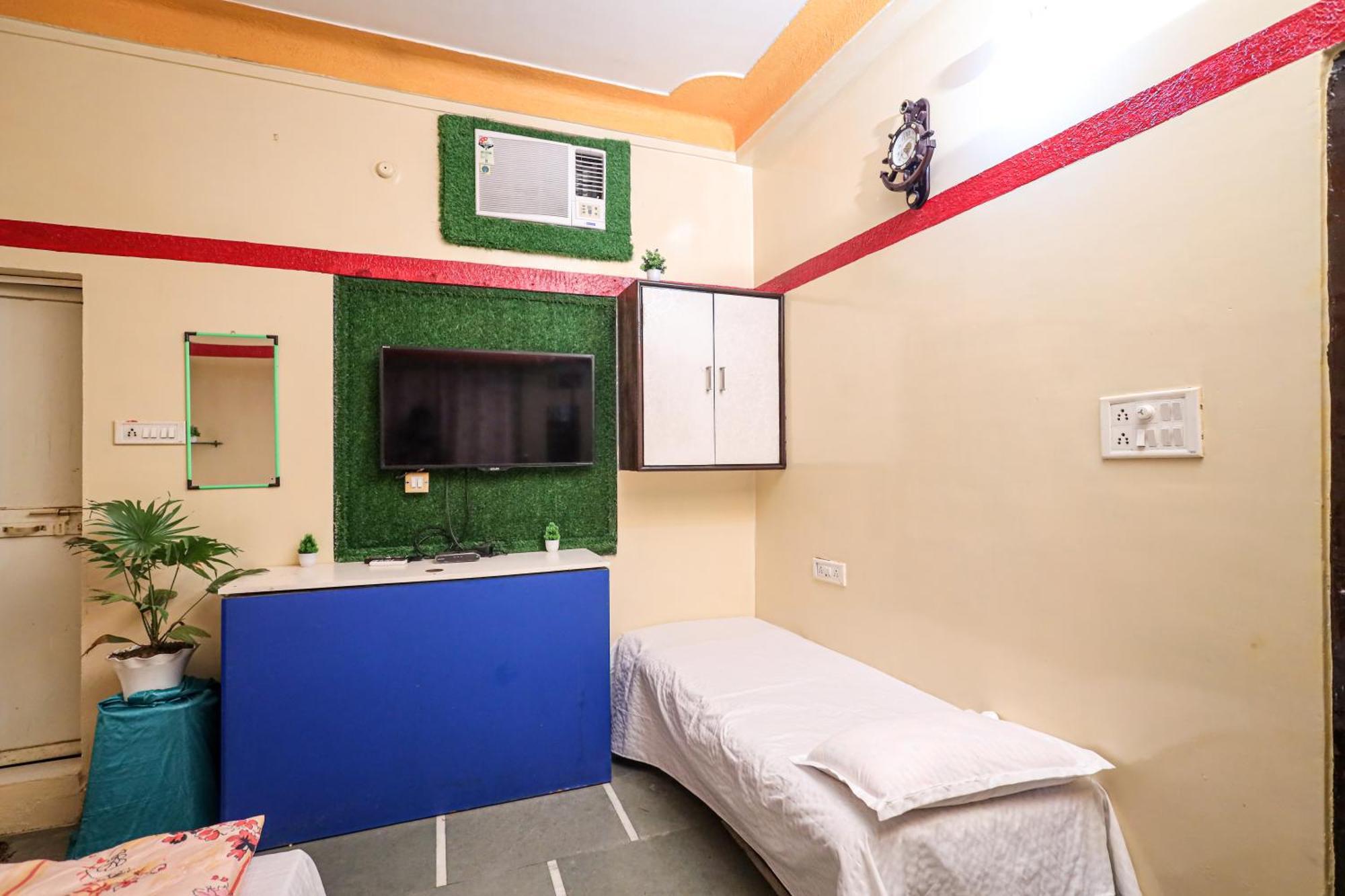 Rai Guest House Ujjain Buitenkant foto